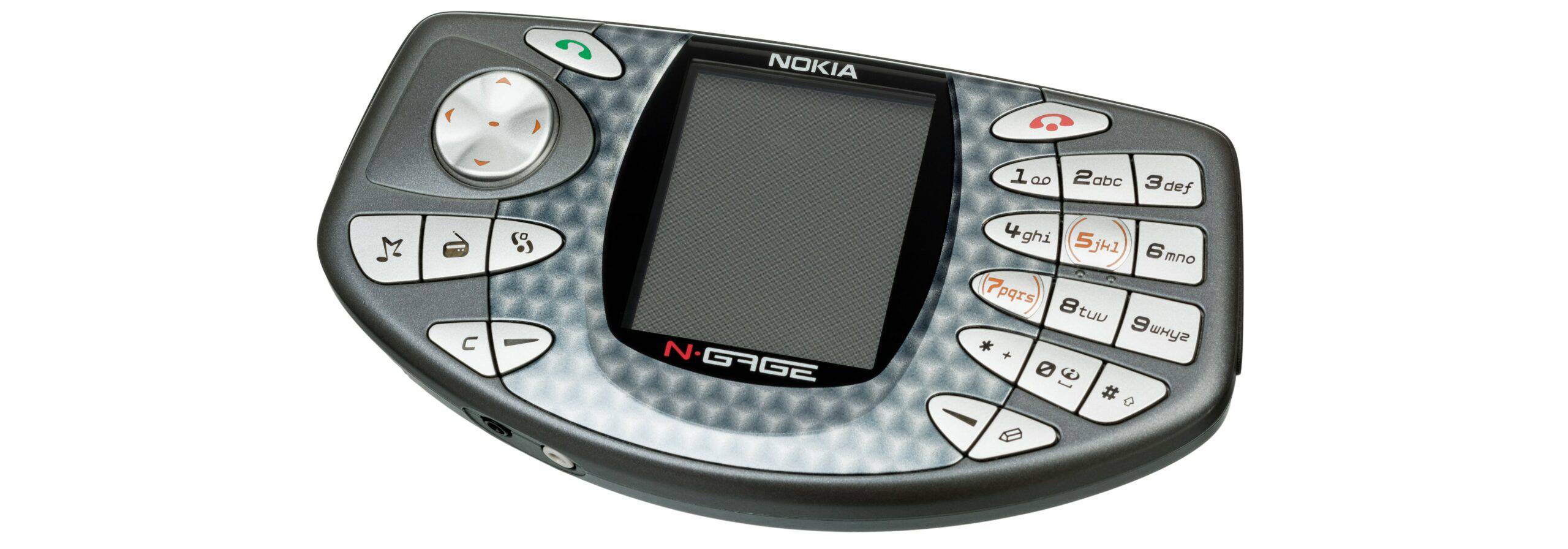 Nokia N-Gage phone/gaming combo